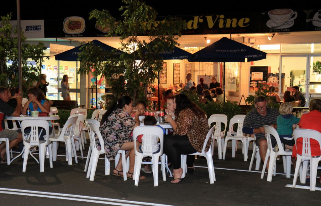Street Diners ourside Pasta DVine Beerwah Street Celebration 17 Oct 2014